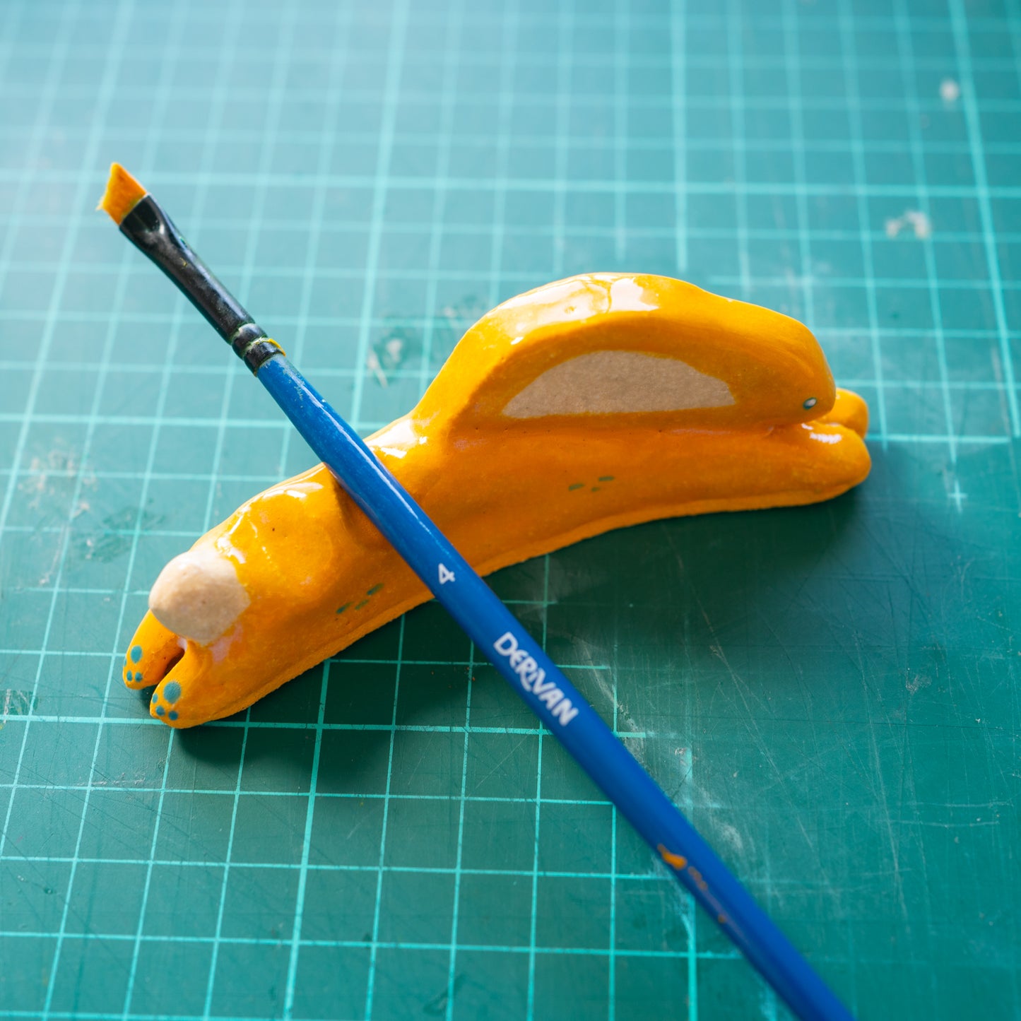 Bunny Brush Minder / Yellow