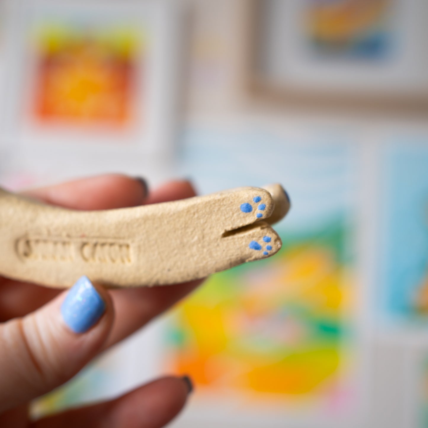 Bunny Brush Minder / Natural Off-White Clay