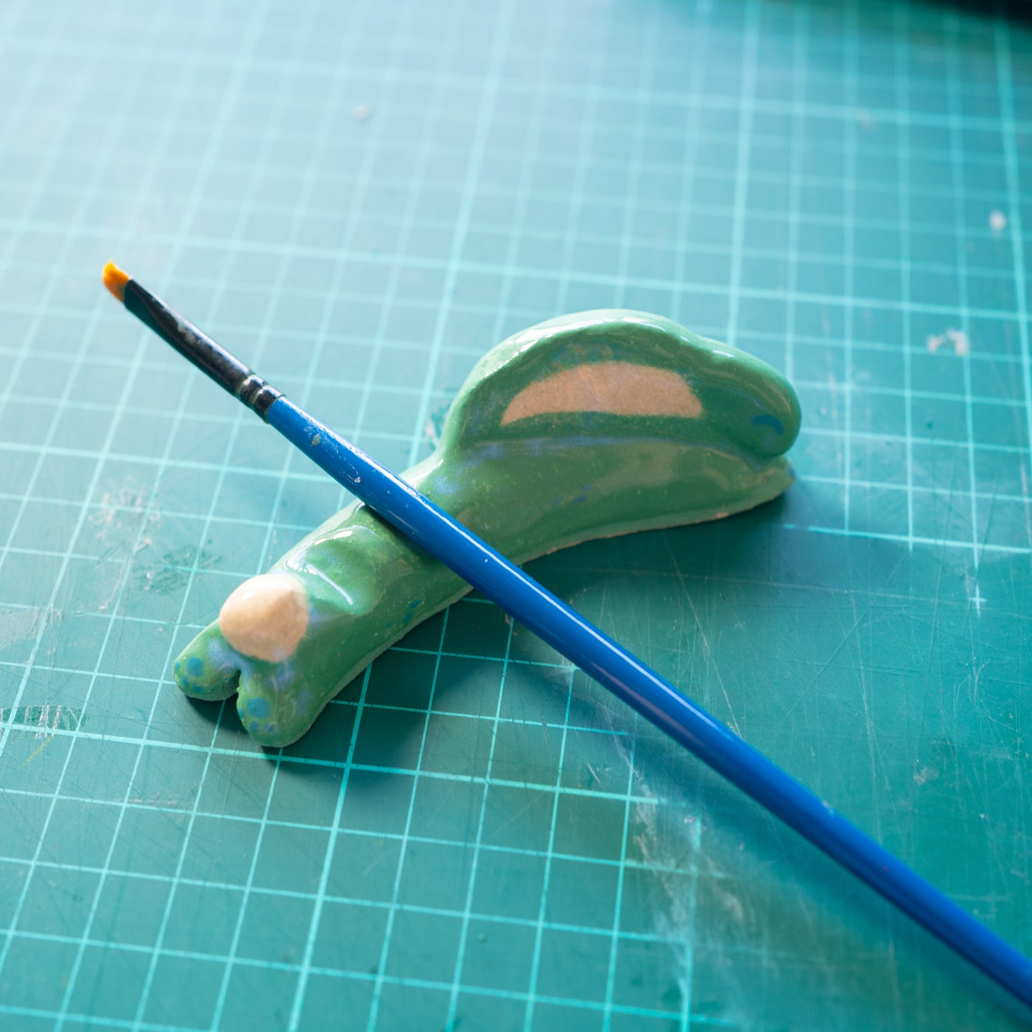 Bunny Brush Minder / Green